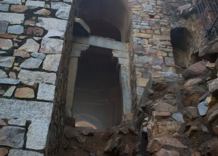 黄泉鬼村
